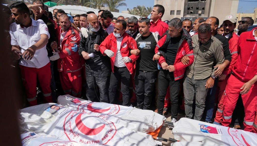 Vahşi infazdan kurtulan sağlıkçı anlattı: “Öldürüp 3 büyük çukura gömdüler”