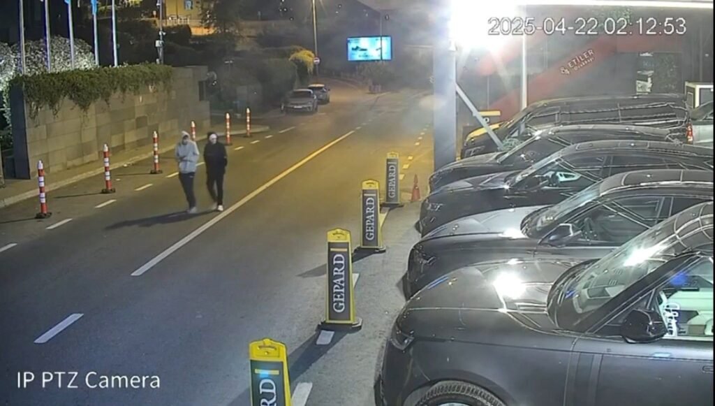 15 yaşındaki çocuk oto galeriyi kurşun yağmuruna tuttu