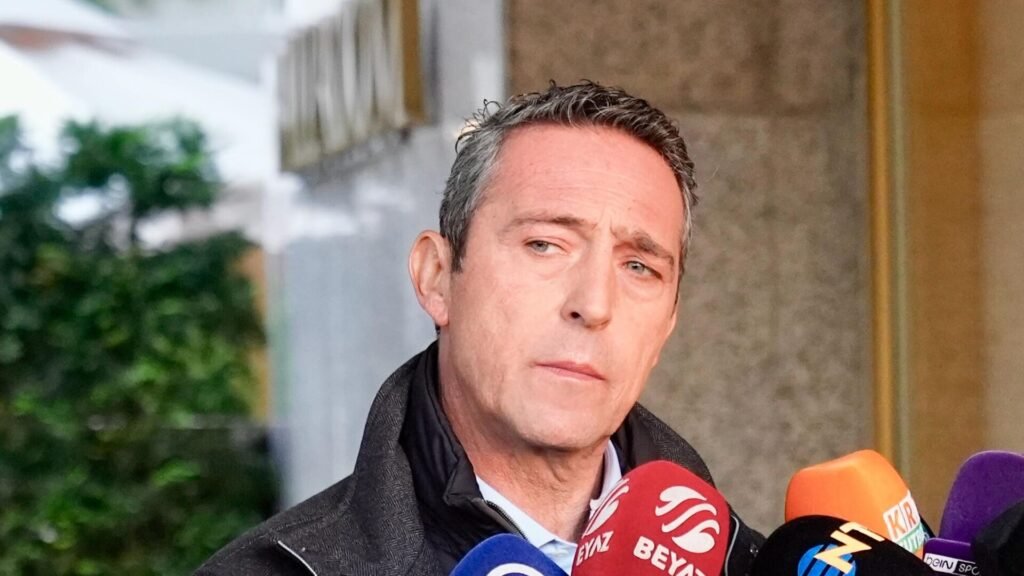 Ali Koç’tan Mourinho ile ilgili açıklama: Devam etmesini daha doğru buluyorum