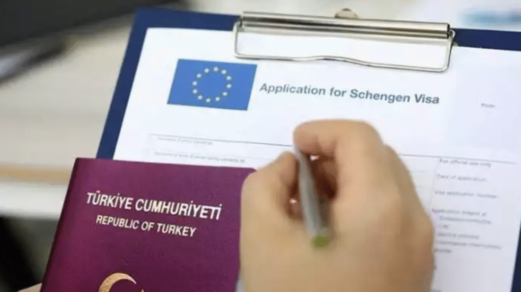 Almanya’dan Schengen vizesi açıklaması: Öncelik iki kategorideki kişilere veriliyor
