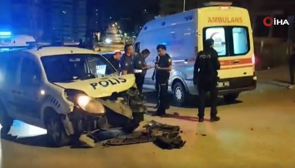 Ankara’da hafif ticari araç ile polis aracı çarpıştı