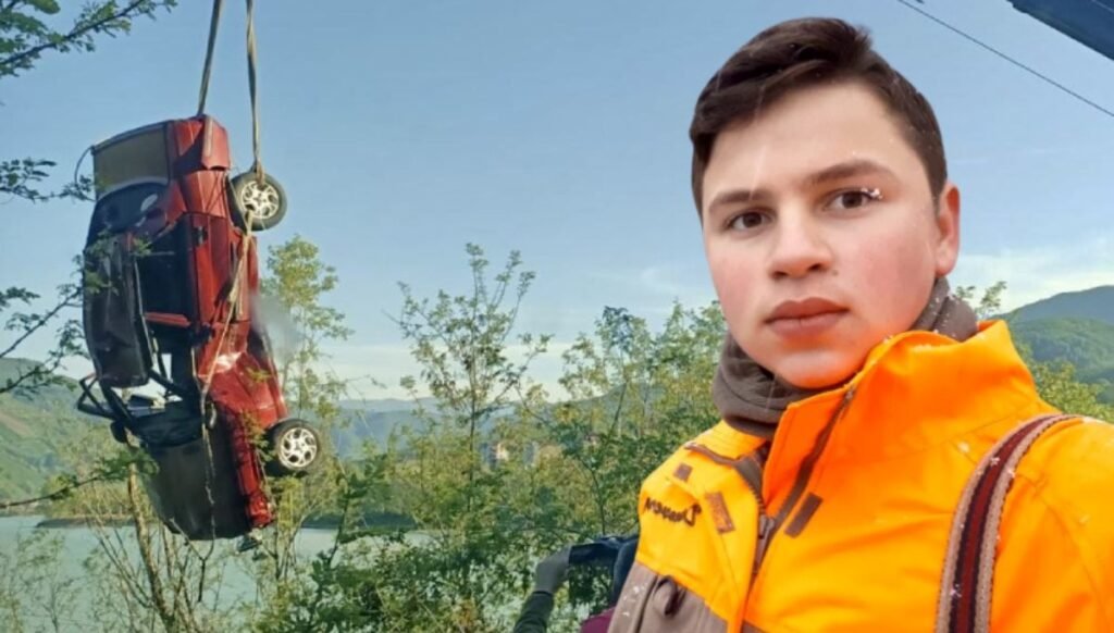 Aracıyla göle uçan genç hayatını kaybetti: Ehliyetini yeni almış