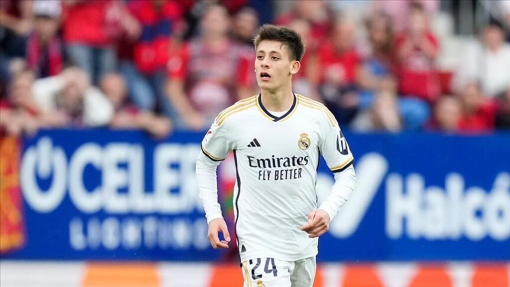 Arda Güler mesaj verdi: Yeni rakip geliyor, Real Madrid transfer listesine aldı