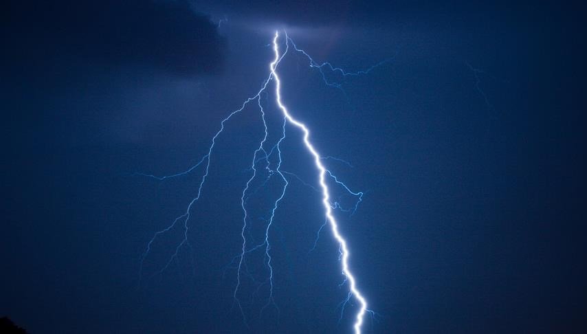 Aynı gün ve aynı ülke: 13 kişi yıldırım çarpmasından öldü