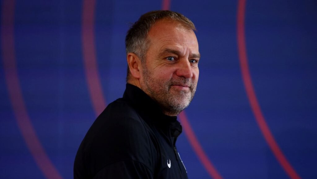 Barcelona açıkladı: Hansi Flick’in sözleşmesi uzatıldı!