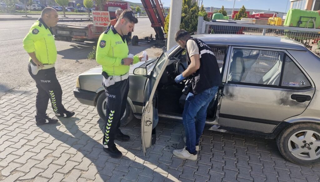 Çaldıkları otomobille drift atan 4 kişi gözaltına alındı