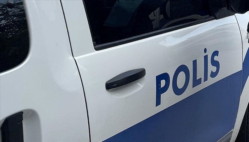 Çanakkale’de DEM Parti binasına taşlı saldırı: Şüpheli gözaltında