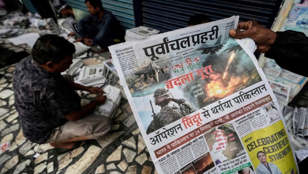 Hindistan’da helikopter düştü, 5 kişi öldü