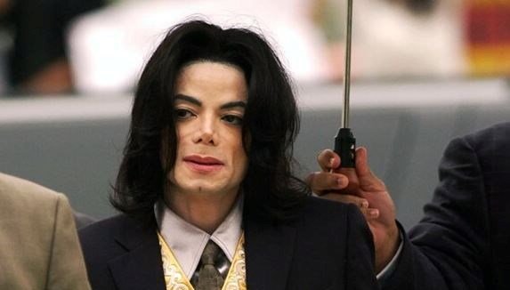 Michael Jackson filminin vizyon tarihi yine ertelendi