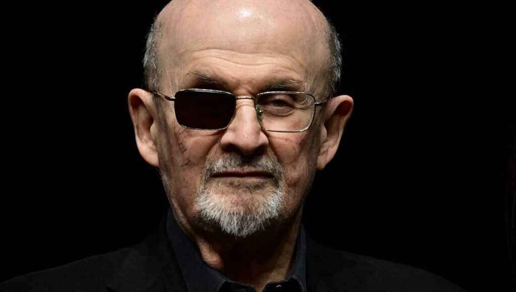 Salman Rüşdi’yi bıçakla yaralayan sanığa 25 yıl hapis