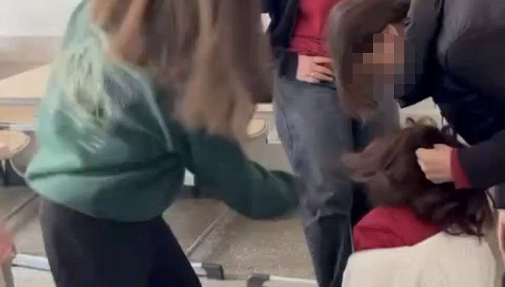 Sivas’ta akran zorbalığı: Okul müdürü ile yardımcısı görevden uzaklaştırıldı