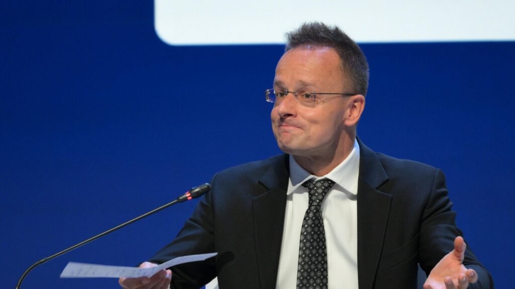 Szijjarto: Avrupa Komisyonu’nun Rusya’dan enerji almayı reddetme planı büyük bir hata