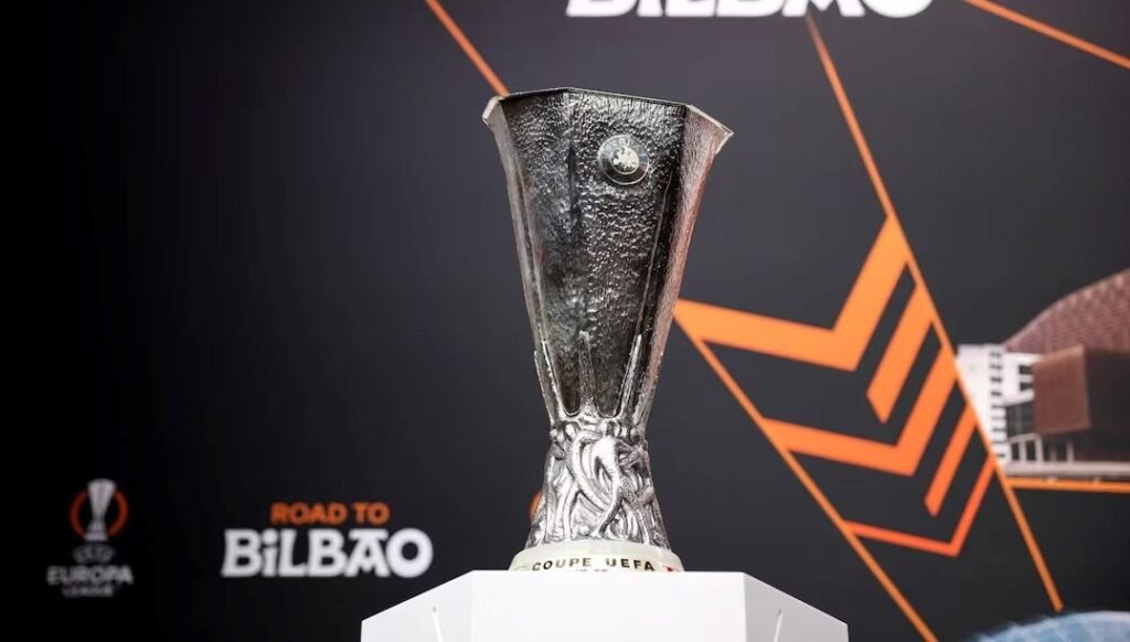 Tottenham üçüncü, MANU ikinci Avrupa Ligi zaferinin peşinde