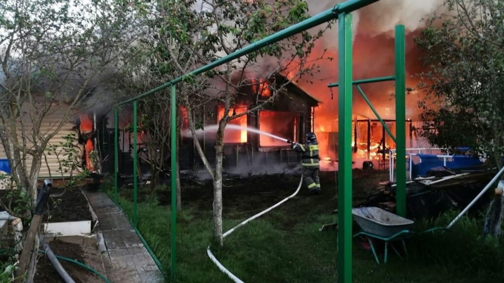 Ukrayna teröre devam ediyor: Rusya bölgelerinde gece 296 İHA düşürüldü