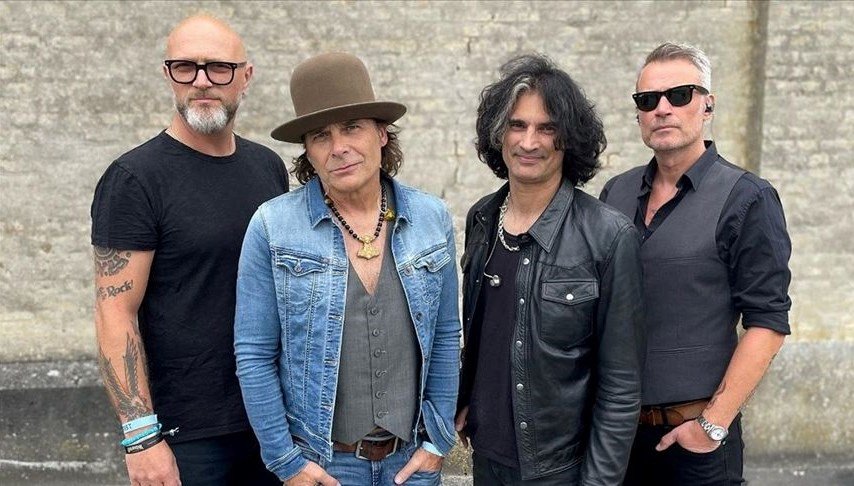 White Lion grubu İstanbul’da müzikseverlerle buluştu