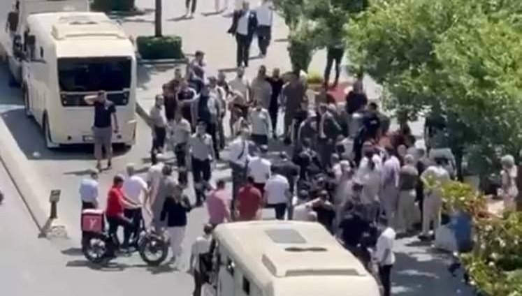 Bakırköy’de hastane bahçesinde silahlı saldırı