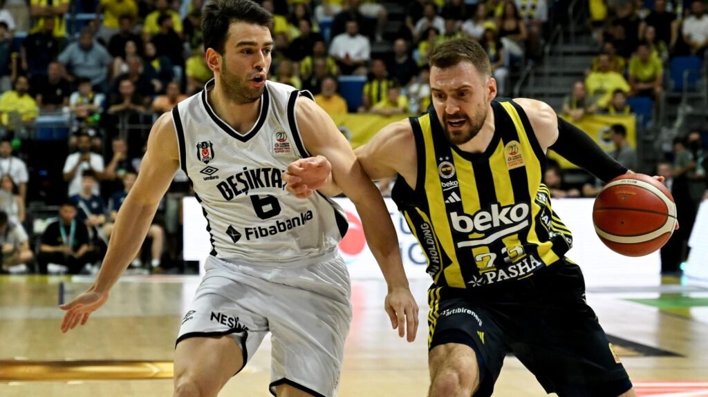 Basketbol Süper Ligi play-off final serisi başladı: Fenerbahçe Beko, Beşiktaş Fibabanka’yı 94-76 mağlup etti