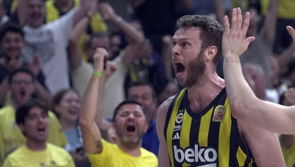 Basketbol Süper Ligi’nde şampiyon Fenerbahçe Beko!