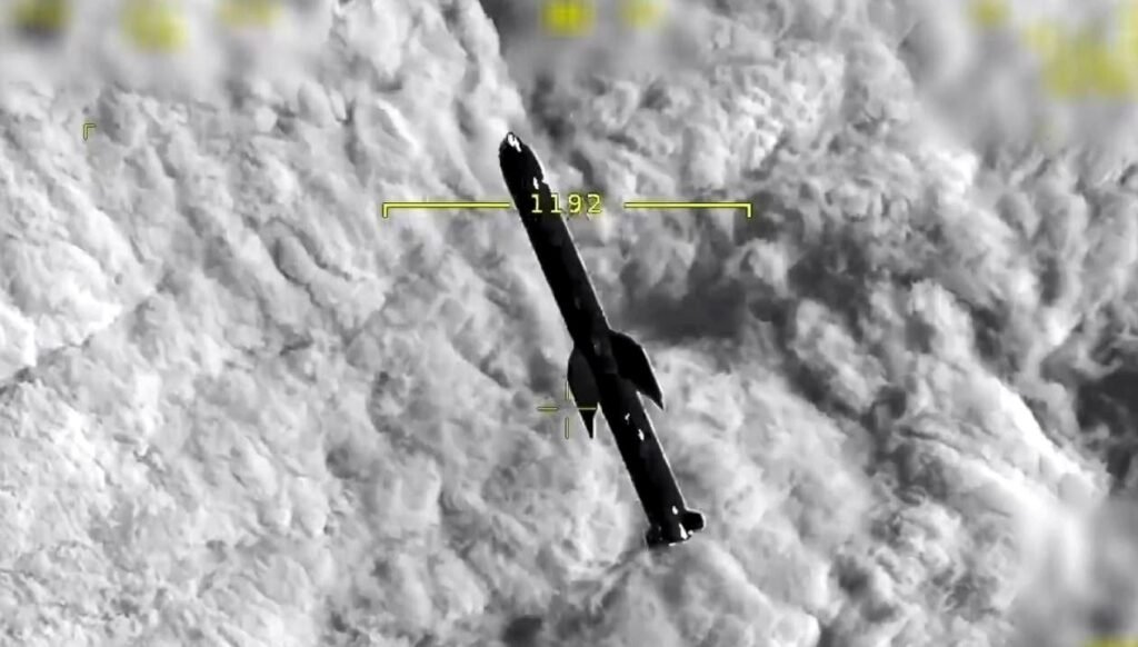 Bayraktar AKINCI TİHA’dan ÇAKIR füzesi ile hedefe tam isabet