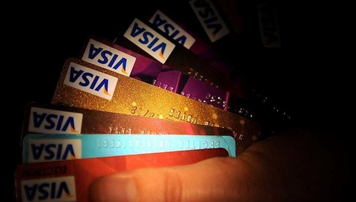 Dolandırıcılardan yeni yöntem: Önce borç ödüyorlar sonra kart sahiplerini suçluyorlar