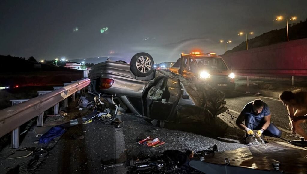 Düğün yolunda feci kaza: Anne ve baba öldü, 1’i bebek 2 yaralı