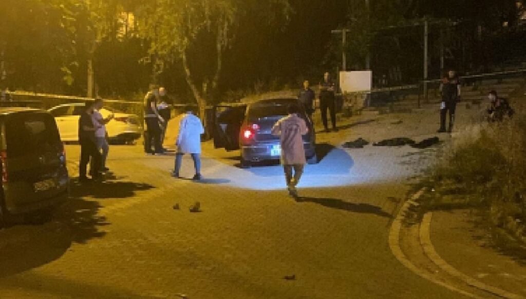 Esenyurt’ta kovalamaca: Uzun namlulu silahlarla tekel bayisini taradılar