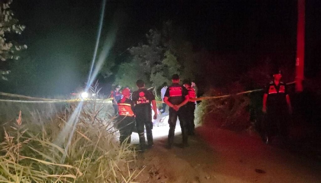 Göl kenarında vahşet: Boğazı kesilerek öldürüldü