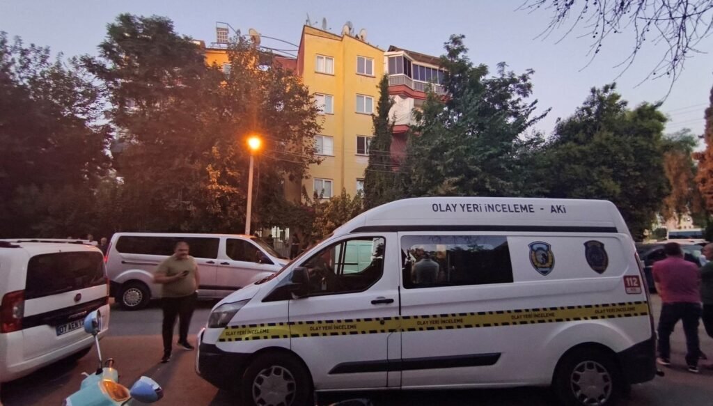 Güvenlik görevlisi evinde ölü olarak bulundu