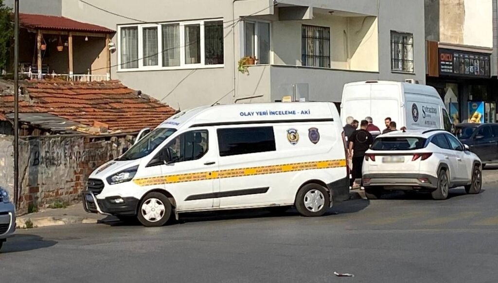 Komşu dehşet saçtı, karı kocayı vurdu