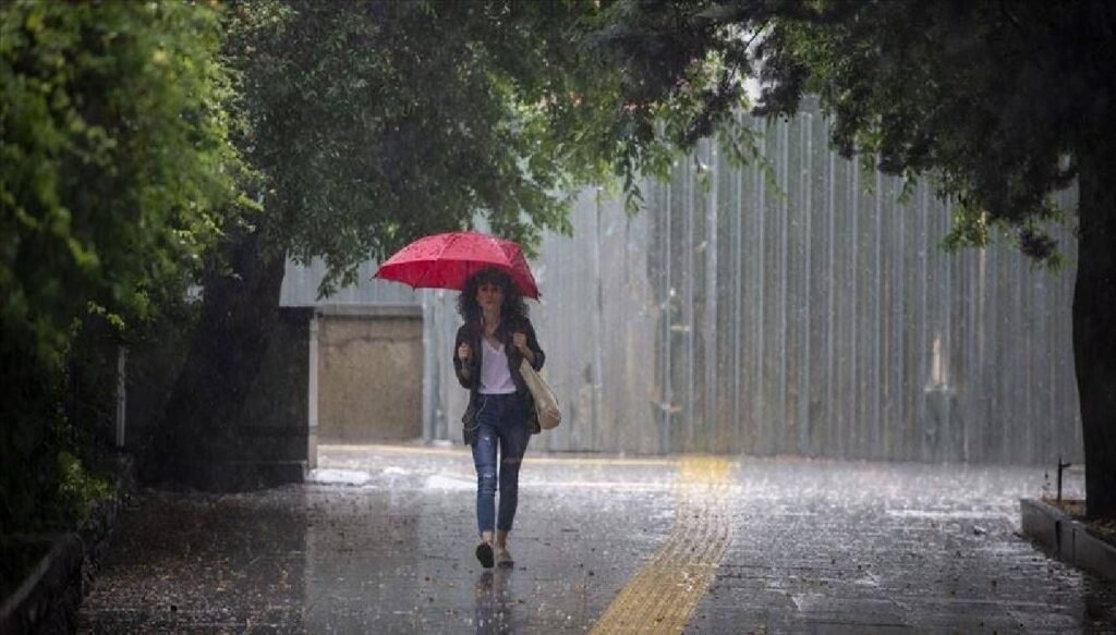 Meteoroloji bölge bölge uyardı: 13 ilde sağanak