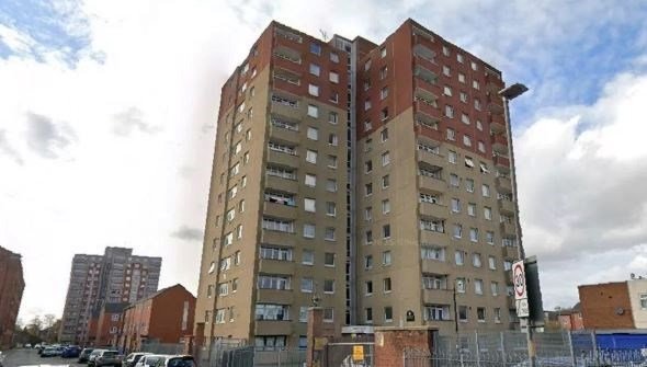 Polisten kaçarken balkondan düştü: 19 yaşındaki genç yaşam mücadelesi veriyor