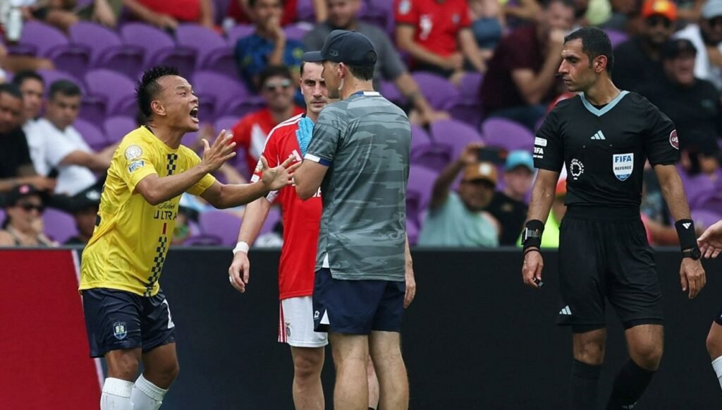 Sakatlanan futbolcu çıkmamak için direndi, Kerem Aktürkoğlu şaştı kaldı