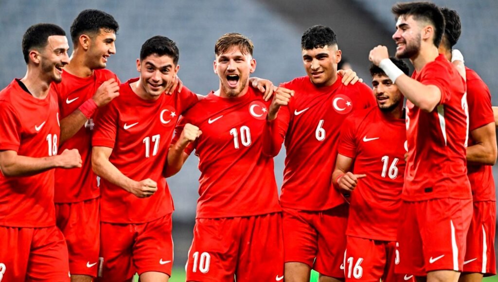 Semih Kılıçsoy attı milli takım kazandı