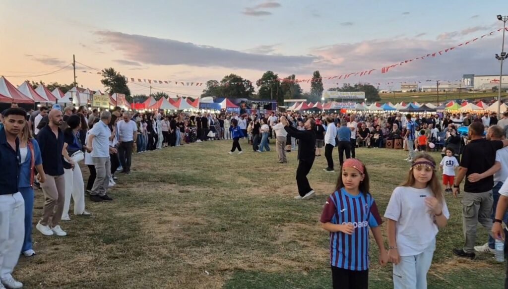 Tekirdağ’da 1 kilometrelik horon kuyruğu oluşturuldu