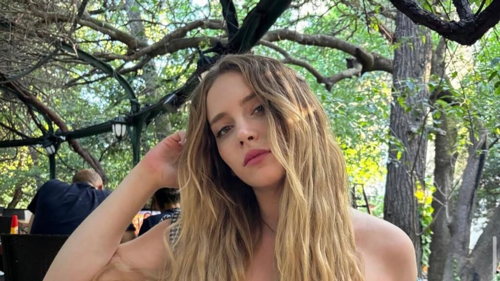 Ünlü oyuncu Hayal Köseoğlu ilk kez açıkladı: 10 yıldır hastayım, tüm malvarlığımı harcadım