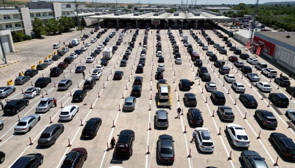 Edirne’deki sınır kapılarında tüm zamanların rekoru kırıldı