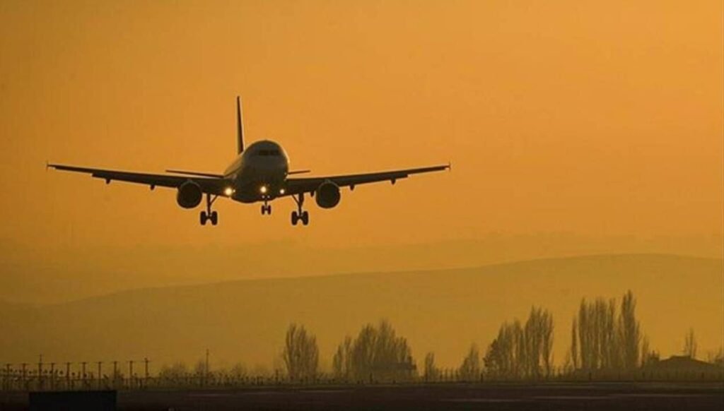 Evli oğlu sevgilisiyle tatile gitmesin diye bomba ihbarı yaptı