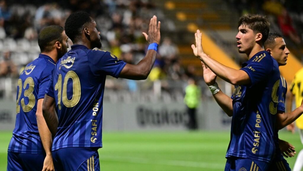 Fenerbahçe hazırlık maçında farklı kazandı: Duran’dan ilk maçında 2 gol