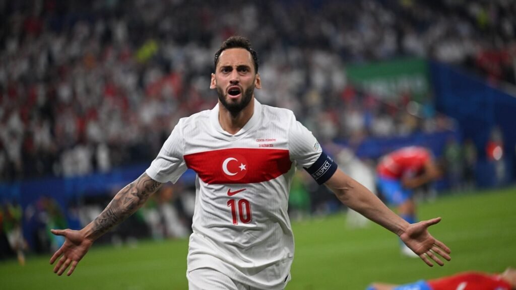 Hakan Çalhanoğlu için Inter’den net yanıt geldi