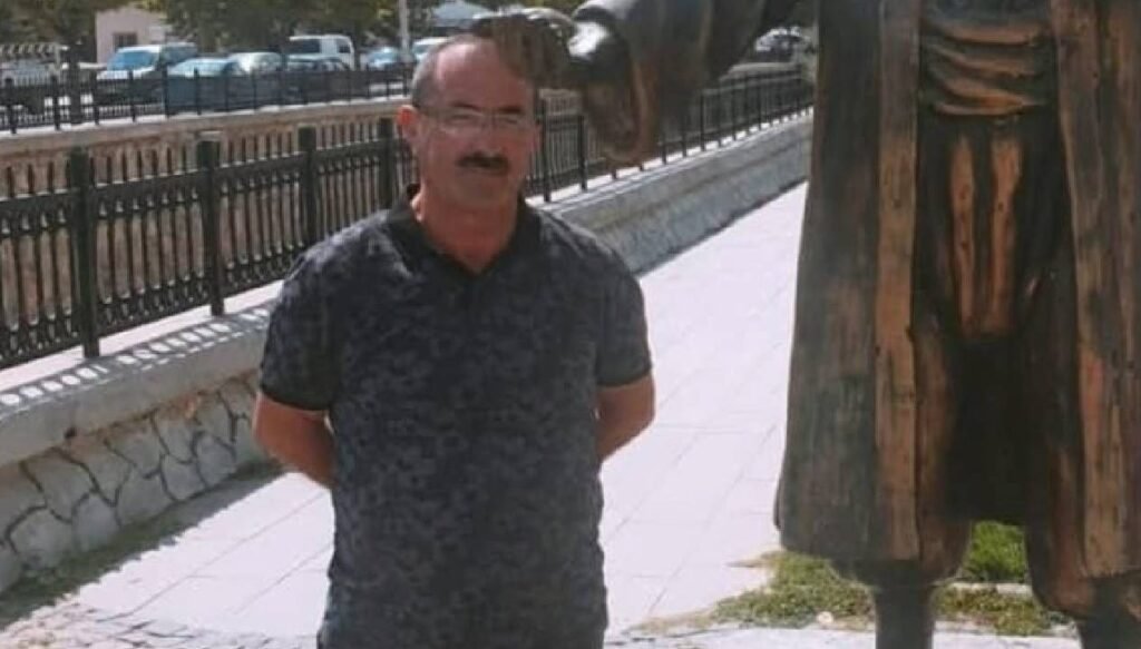 İş makinesi devrildi, altında kalan operatör öldü