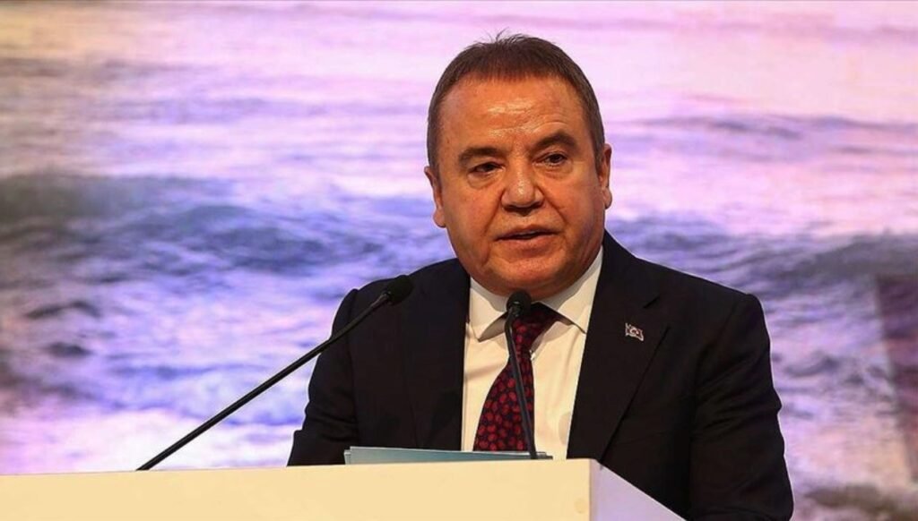 Muhittin Böcek kimdir? Antalya Büyükşehir Belediye Başkanı Muhittin Böcek’in hayatı