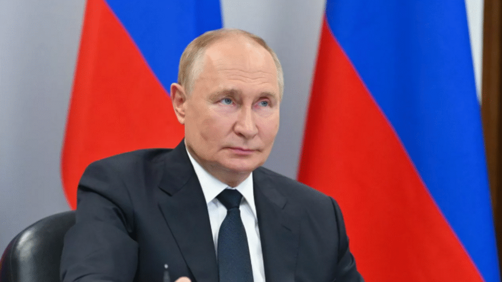 Putin, Rus denizcilerin Donanma Günü’nü kutladı