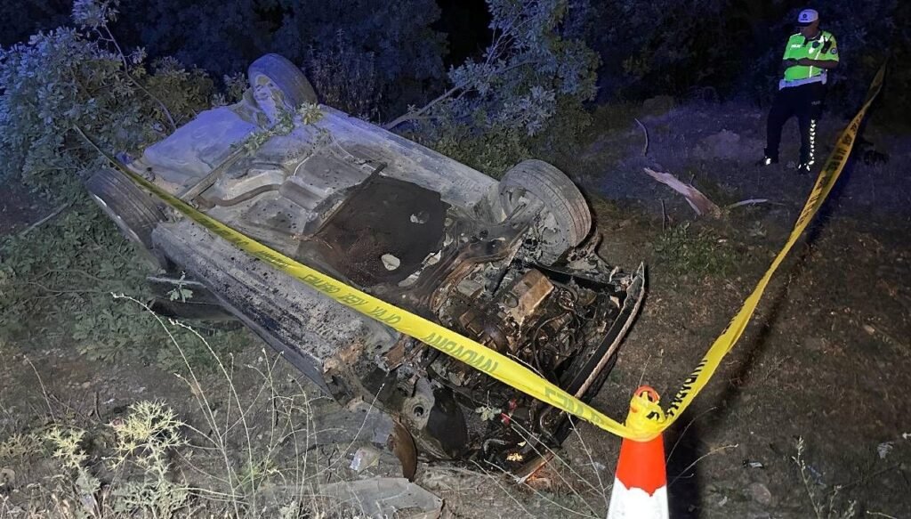 Şarampole devrilen araçta 1 kişi öldü, 2 kişi yaralandı