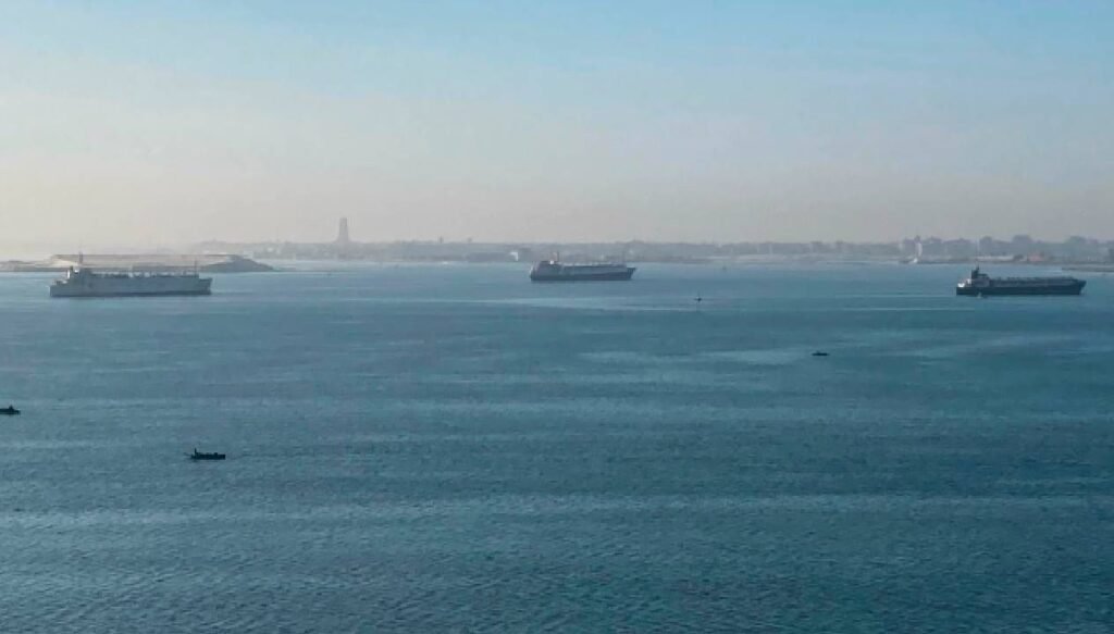 Süveyş Körfezi’nde sondaj gemisi battı: Üç ölü, 21 kayıp