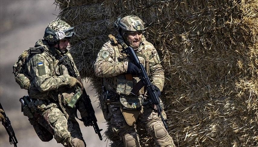 Ukrayna ordusu emeklileri askere alacak