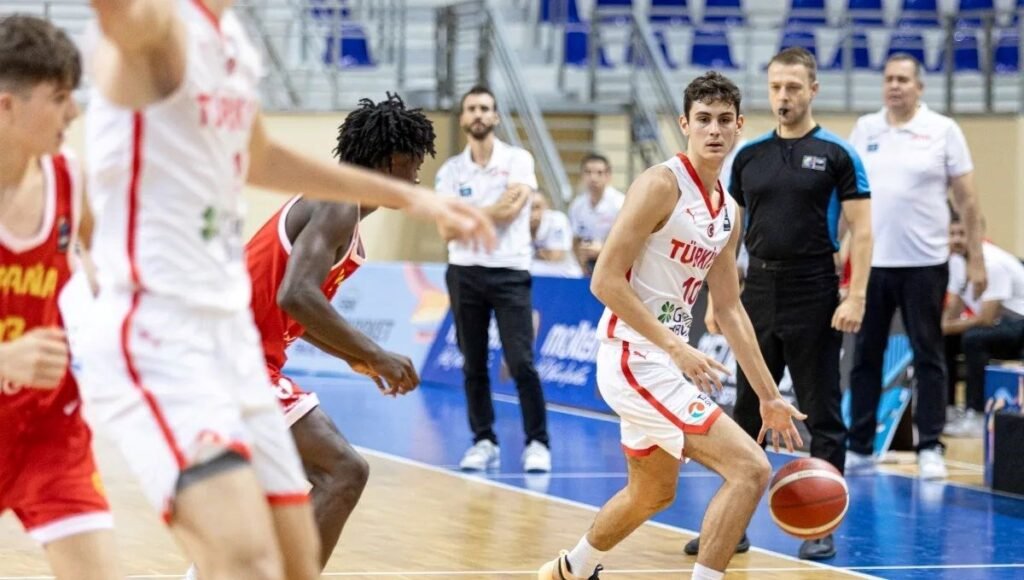 16 Yaş Altı Erkek Milli Takımı’ndan veda