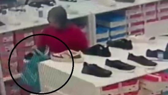 AVM’ye dadandı, beş mağazadan hırsızlık yaptı