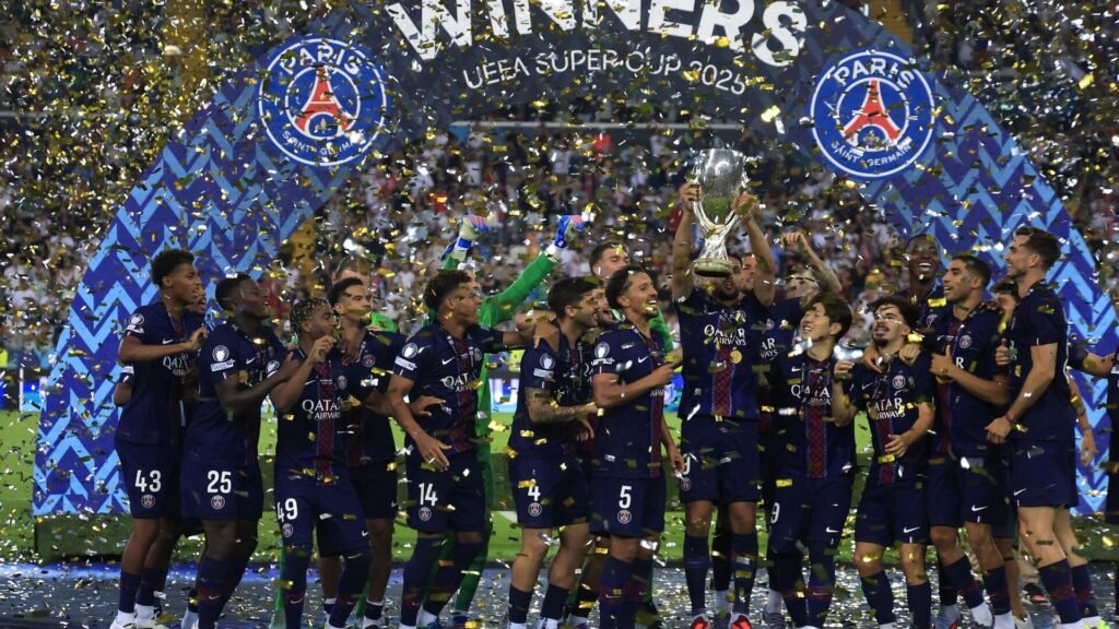 Avrupa’nın en büyüğü belli oldu: Maç öncesi açılan pankart dikkat çekti