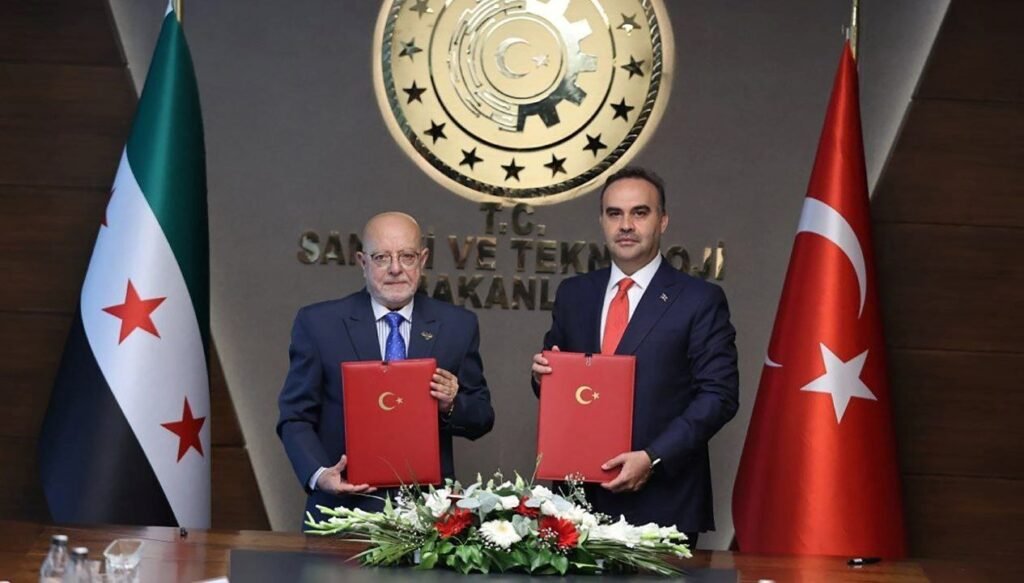 Bakan Kacır, Suriyeli mevkidaşı ile bir araya geldi