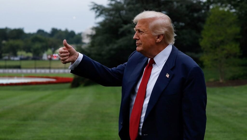 Başkan Trump: “Putin’le görüşme çok verimli geçti”